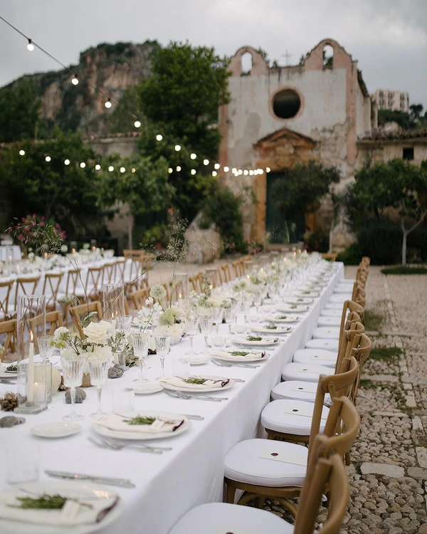 How to Choose a Wedding Photographer Who Fits Your Tastes & Needs?