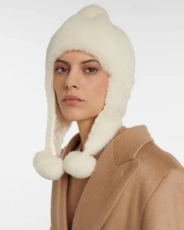 14 Trendy Winter Hats