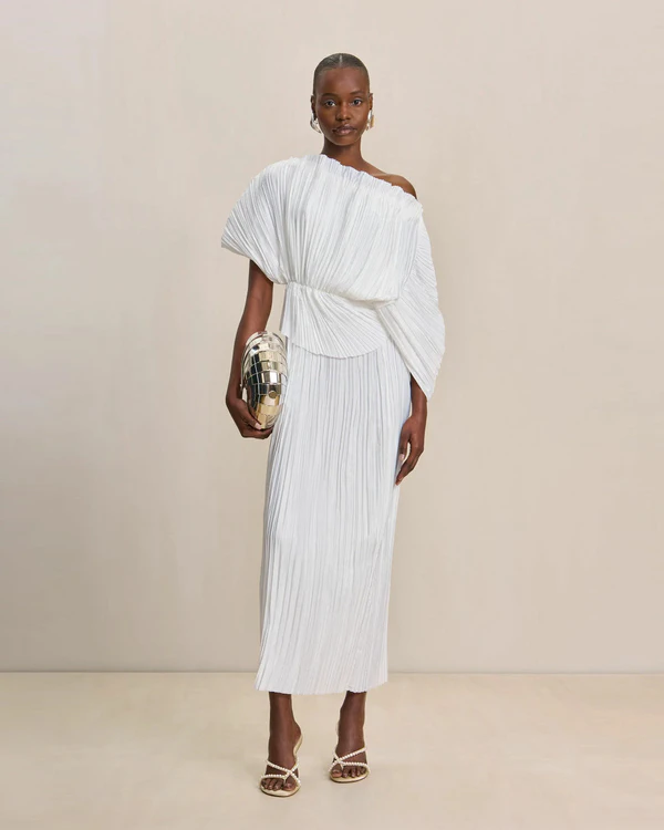 22 Summer Bridal Shower Looks
