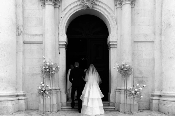 Real Wedding: Monika & Toni