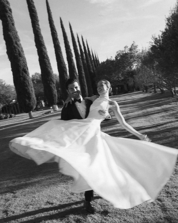 <a href="https://www.instagram.com/p/DUgcWIMDMOK/?img_index=2" target="_blank">Photography: Tipos</a>