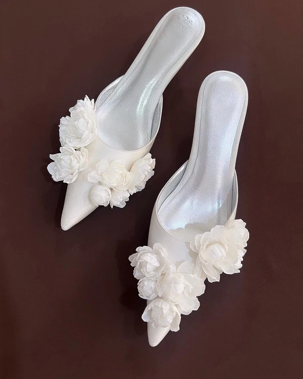 The 25 Chicest Kitten Heels Every Bride Will Love — photo 1