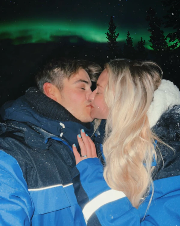 What to Post on Instagram When You Get Engaged?