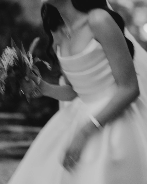 A Classic & Elegant Celebration Amongst an Italian Garden Villa