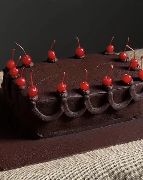 40 Irresistible Chocolate Brown Wedding Cakes & Desserts