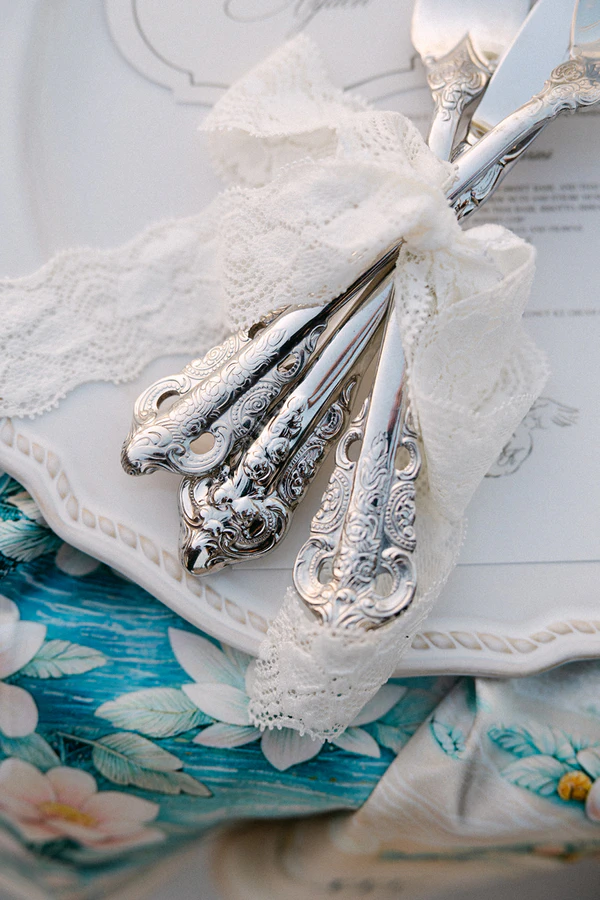 A Sculptural Floral Fantasy at This Intimate Black-Tie Wedding in Phuket