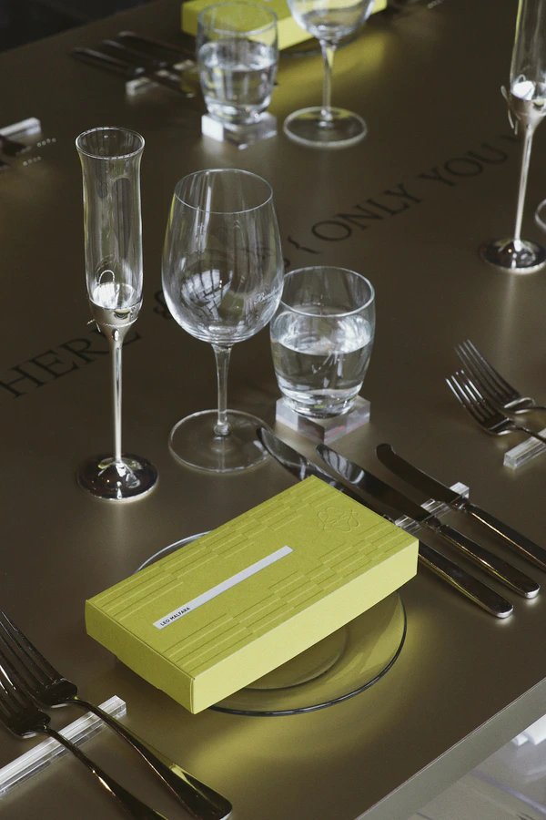 A Contemporary Chrome & Chartreuse Black-Tie Wedding Reimagines the Southern Highlands