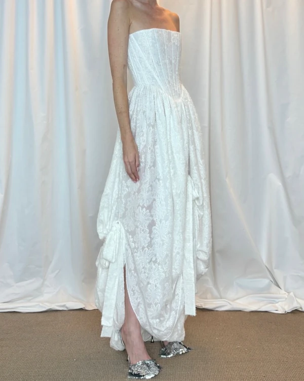 28 Basque Waist Wedding Dresses from the 2026 Bridal Collections