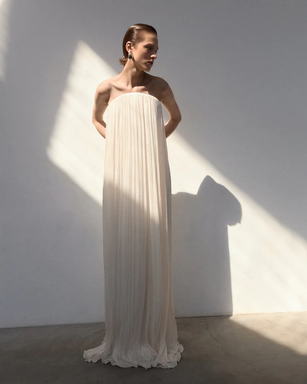 <a href="https://thewed.com/bridal/marmar-halim#portfolio">Marmar Halim</a>