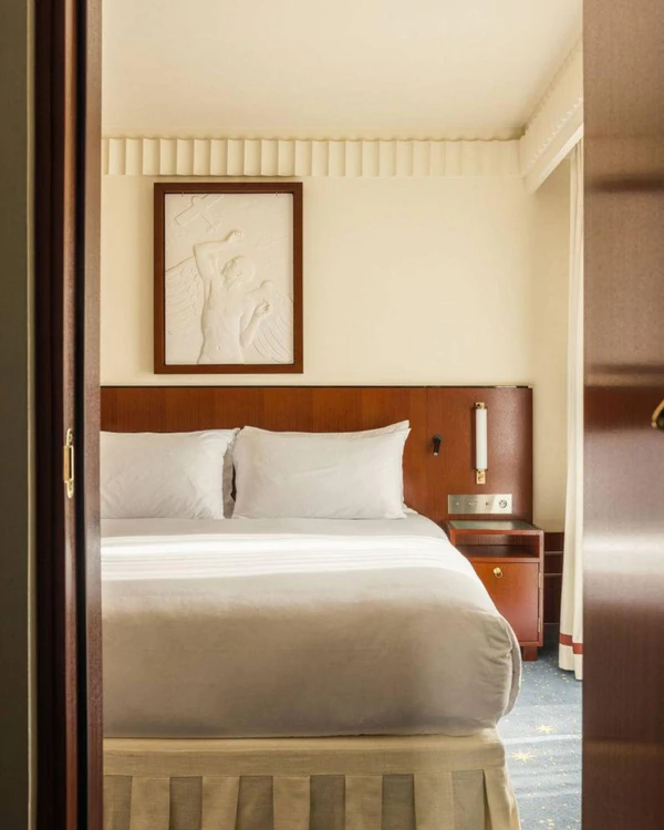 10 Romantic New Hotels in Paris