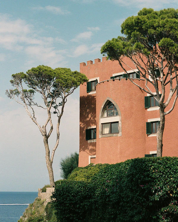 11 Movie-Worthy Wedding Venues That Bring Main-Character Energy