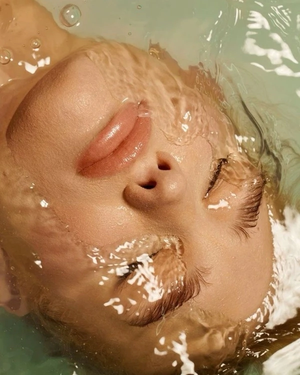 6 Tips for Hydrated & Glowing Skin This Winter