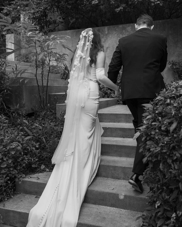 How to Find the Right Photographer For a Destination Wedding?