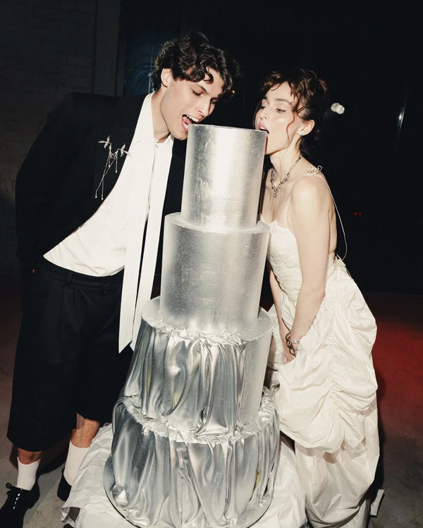 40 Unique Portraits Ideas for the Bride and Groom