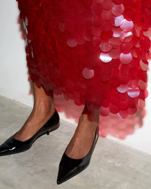 20 Chic Dresses Perfect for a Winter Wedding — photo 2