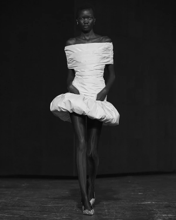 Our Editor's Top Bridal Styles from the FW24 Runways — photo 2