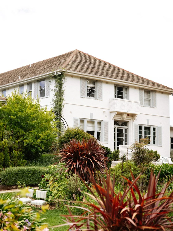 <a href="https://www.instagram.com/osbornhouse_/p/DNh9VmdT86g/?hl=en">Osborne House</a>