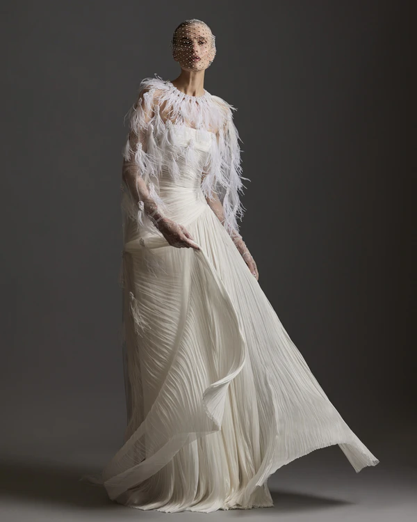<a href="https://www.instagram.com/houseofgilles/">House of Gilles</a>, Photography: <a href="https://www.instagram.com/ruvenafanador/">Ruven Afanador</a>