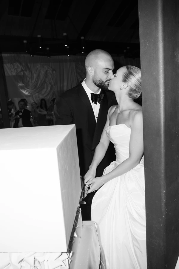 A Contemporary Chrome & Chartreuse Black-Tie Wedding Reimagines the Southern Highlands