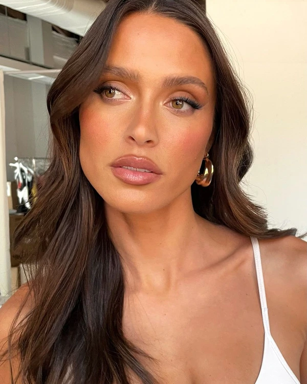 16 Best Makeup Artists in Australia
