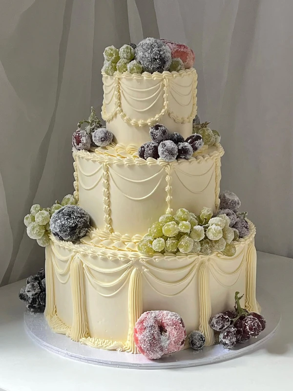 <a href="https://www.instagram.com/aprilsbakerlondon/p/DbVepRrDFli/">April's Baker</a>