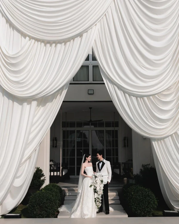 <a href="https://www.instagram.com/theweddingblissthailand/">The Wedding Bliss Thailand</a><span>, Photography:&nbsp;</span><a href="https://www.instagram.com/davidbastianoni/?g=5">David Bastianoni</a>