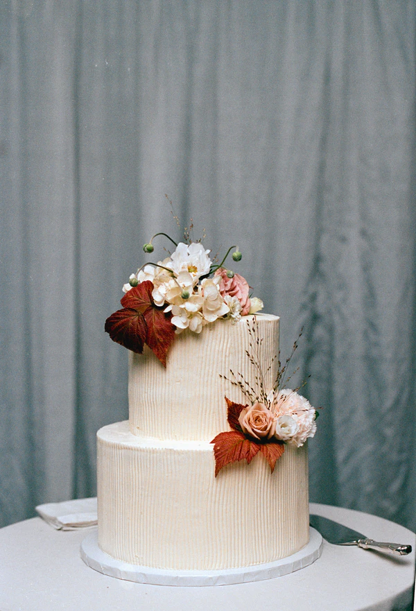 Timeless Elegance Meets Muskoka Charm: Katherine & Aaron's Lakeside Wedding