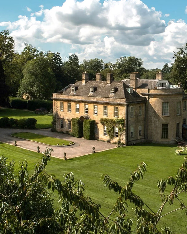 12 Dreamy English Countryside Hotels for Honeymooners