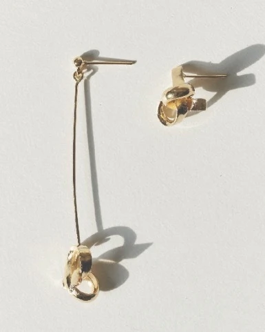 Minimalist Earrings to Compliment Your Wedding Look