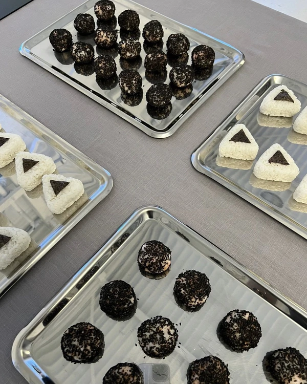 Trend: Minimalist Grazing Tables — photo 2