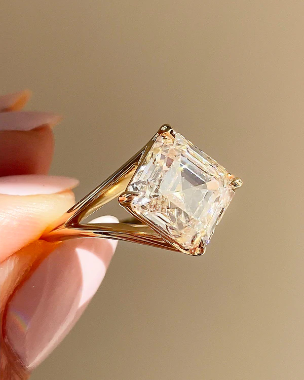50 Iconic Vintage Engagement Ring Styles & Cuts