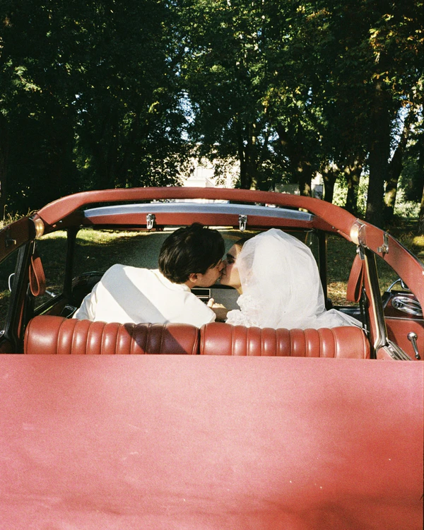 An Old-World Elegant Wedding at an 18th-Century French Château