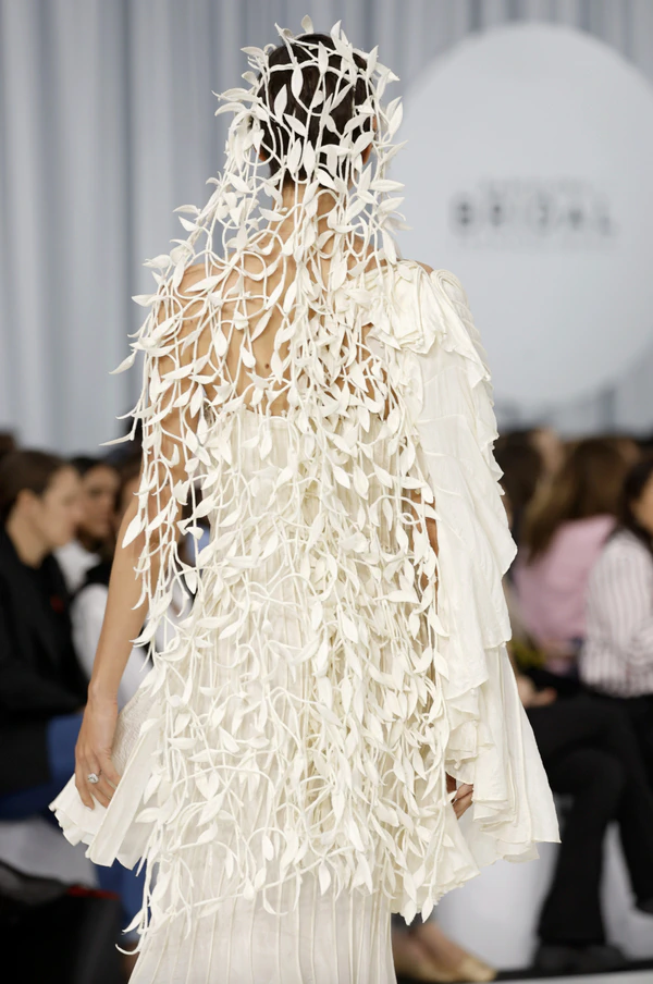 <a href="https://www.instagram.com/vaishalisstudio/">Vaishali S Couture</a> courtesy of <a href="https://www.instagram.com/barcelonabridalfashionweek_/"><span class="s1">Barcelona Bridal Fashion Week</span></a>