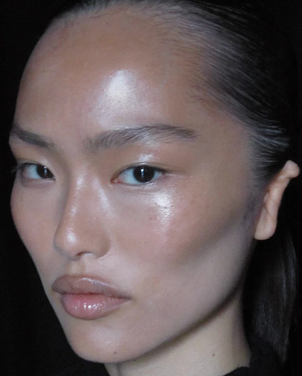 30 Sheer Makeup Looks for Skin-First Bridal Beauty — photo 1