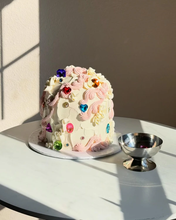 <a href="https://www.instagram.com/p/DVPFWpoEfnP/?img_index=1"><span>Doris Bakery</span></a>