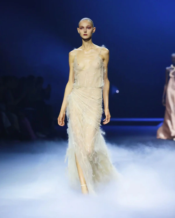 Paris Haute Couture Fashion Week F/W 2023: 40 Looks to Inspire the Modern Bride