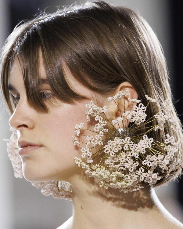 18 Elegant Flower Earrings — photo 1