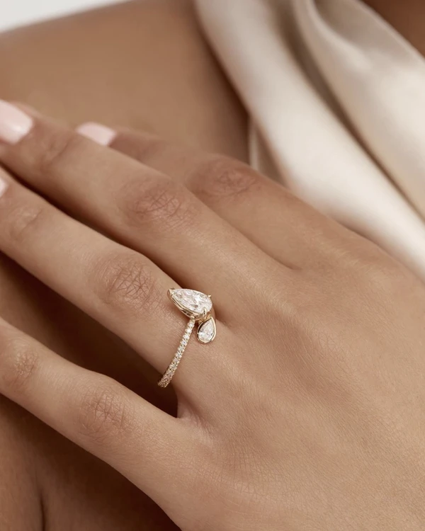 30 Expert Tips for Diamond Engagement & Wedding Ring Shopping