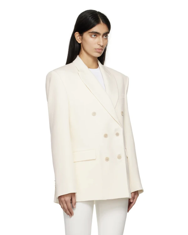 20 Trendy Outerwear Styles for Your Spring Wedding