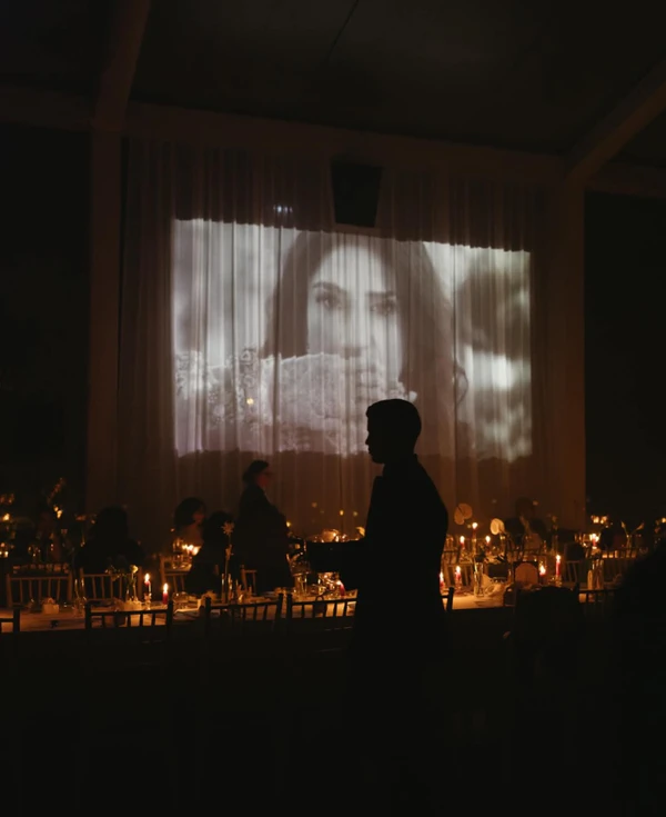<a href="https://www.instagram.com/p/DaDehFvDK0o/?img_index=6">Rebecca Marie Weddings</a>, Photography: <a href="https://www.instagram.com/bownessfilm/">Bowness Film</a>
