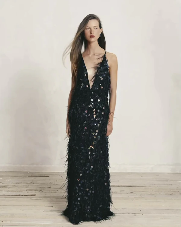 30 Party Dresses to Steal the Spotlight This Festive Season — photo 1