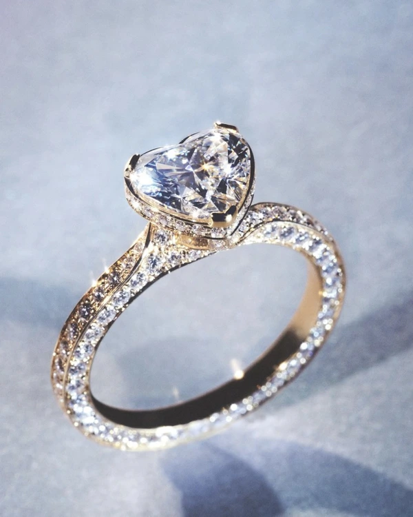 30 Expert Tips for Diamond Engagement & Wedding Ring Shopping