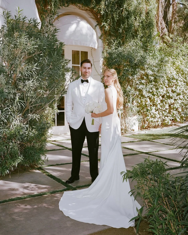 <span style="text-decoration: underline;"><a href="https://www.instagram.com/parkerpalmsprings/">Parker Palm Springs</a></span>, Photography: <span style="text-decoration: underline;"><a href="https://www.instagram.com/mirandaflorerphoto/p/DISklsEOaz8/?img_index=12">Miranda Florer</a></span>