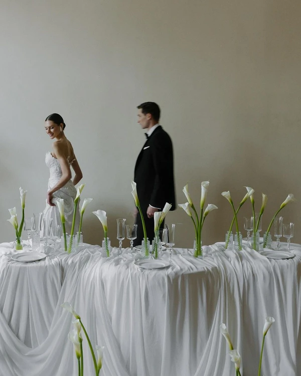 Trend: Curved Tablescapes