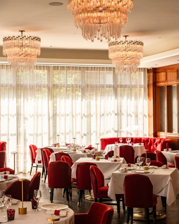 <a href="https://www.instagram.com/fouquets.newyork/p/DMgQ0KmPZF8/">Fouquet’s New York,</a> Photography: <a href="https://www.instagram.com/antoinebn/">Antoine Bonin</a>