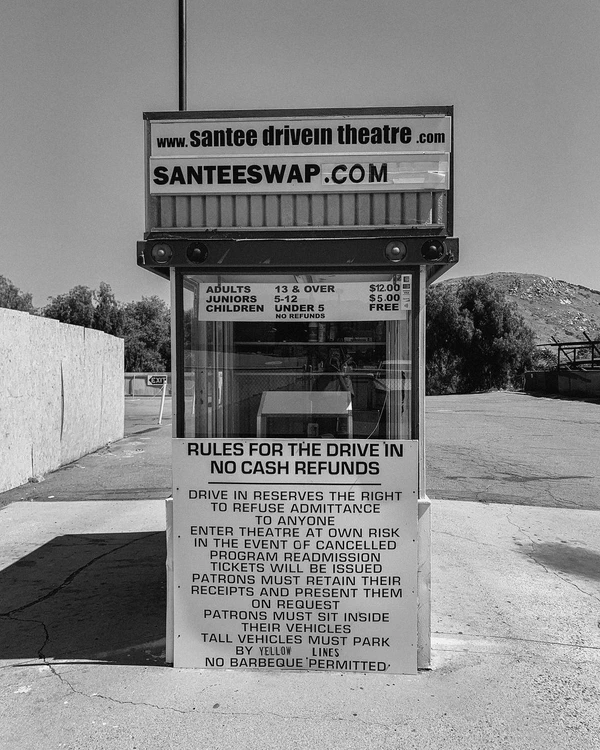 Best Drive-In Theaters for a Californian Movie Date