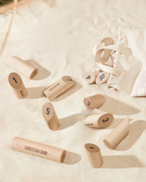 16 Cool Items for a Stylish Beach Getaway
