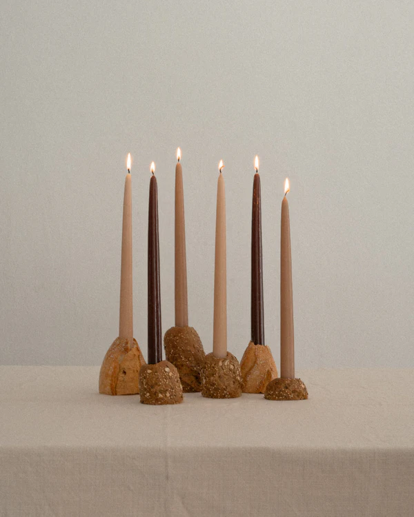 Stylish Tablescapes: Bread Candles, Flowers & Croissants — photo 1