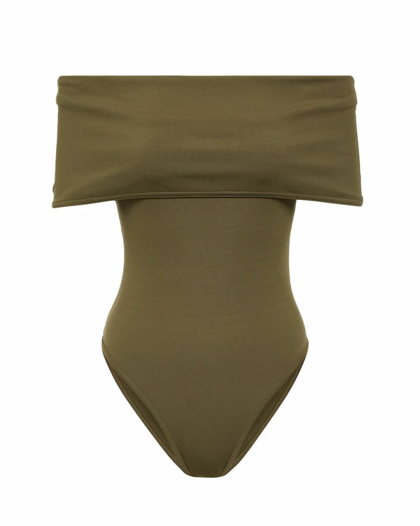 5 Swimwear Trends to Try on Your Honeymoon
