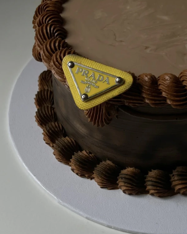 40 Irresistible Chocolate Brown Wedding Cakes & Desserts